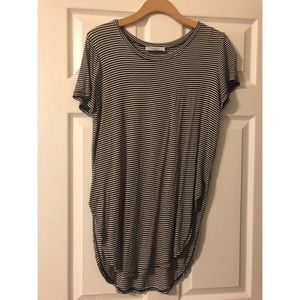 Carly Jean Los Angeles basic tee